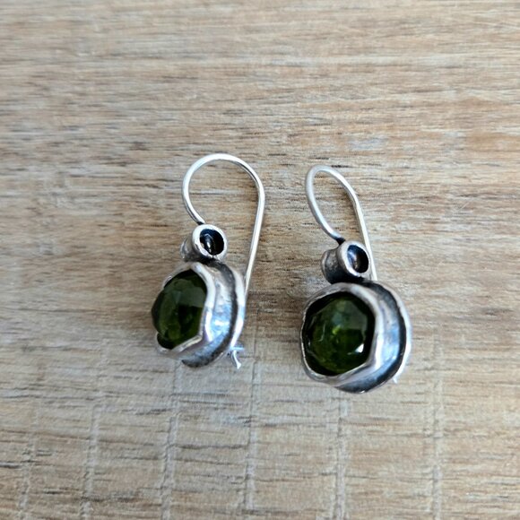 Silpada Natural Green Quartz sterling silver drop earrings. - Picture 4 of 6